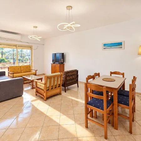 Huge Views 2br Ap X Kitchen, Parking, 2 Min